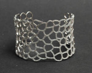 Armring af sterling sølv, med Cubic Zirkonia