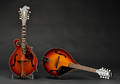 To mandoliner.