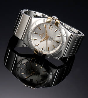 Omega Constellation. Co-Axialt herreur i guld og stål med sølvfarvet skive, ca. 2008 Denne vare er sat til omsalg under nyt varenummer 4724876