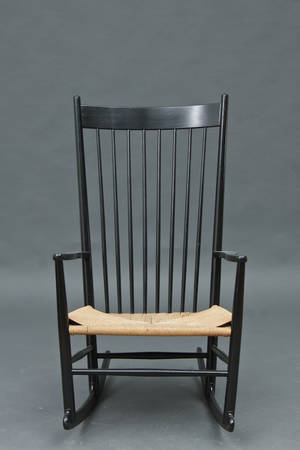 Hans J. Wegner 1914-2007 Gyngestol, sortlakeret
