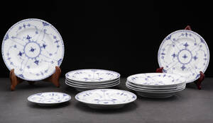 Royal Copenhagen, Musselmalet halvblonde og riflet. Diverse service 12 