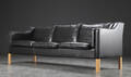 Mogens Hansen. Tre-pers. sofa, klassisk model, sort læder 