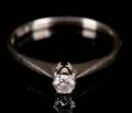 Enstensring 18K Guld med briljantslipad diamant 