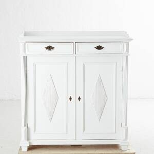 Skänk i gustaviansk stil