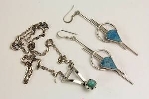 Halsband