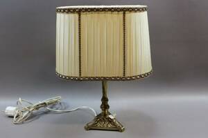 Bordslampa i mässing