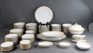 Kgl. Porcelæn ældre spisestel ca 133