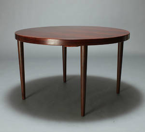 Dansk møbelproducent. Spisebord