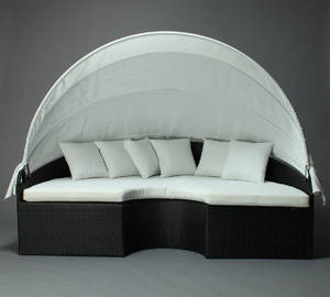 Havemøbel af sort polyrattan, udstillingsmodel