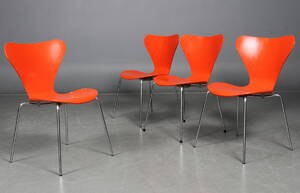 Arne Jacobsen. Sæt på fire 7er stole 3107 4