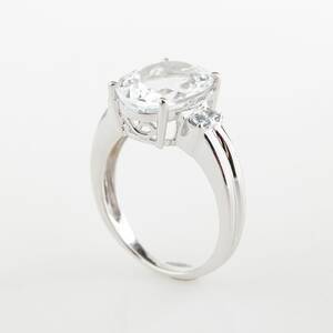 Ring 14 k vitguld 