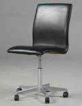 Arne Jacobsen 1902-1971. Oxford kontorstol, model 3171