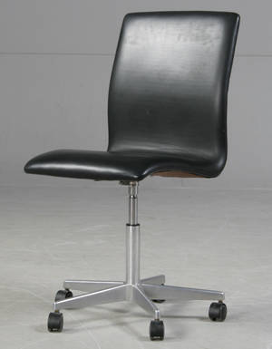 Arne Jacobsen 1902-1971. Oxford kontorstol, model 3171