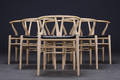 Hans J. Wegner 1914 - 2007. Seks Y-stole, model CH-24 i sæbebehandlet bøg 6