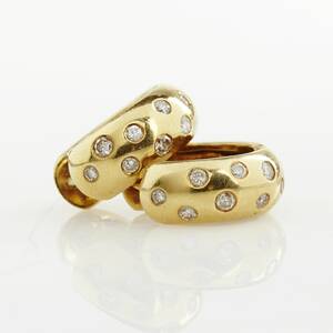 Örhängen 1 par 18 k guld briljanter