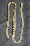 Halsband