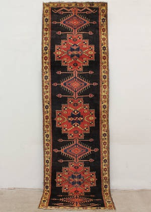 Gallerimatta, Azarbjan, Persien. 335 x 97.