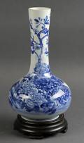 Japansk vase af porcelæn 