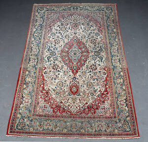 Orientalsk tæppe, uld på bomuld, 208 x 131 cm.