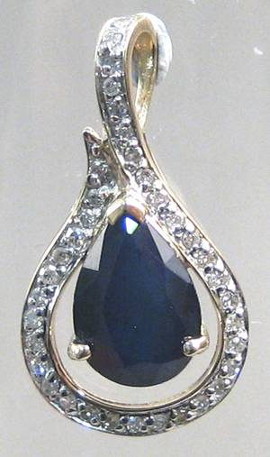 Brillant- og safirvedhæng.