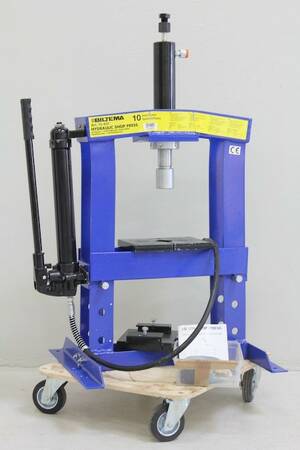 - Hydraulisk