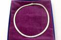 Halsband