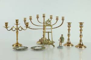 PARTI med bl.a. kandelaber, figurin, ljusstakar, ett par, Malm