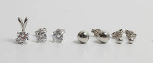 Samling smykker af 14 kt. hvidguld