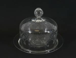 Ostkupa med underfat, 1900-talets första hälft