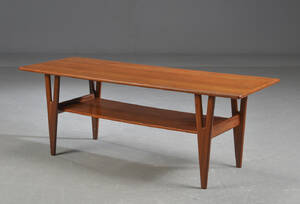 Sofabord af teaktræ