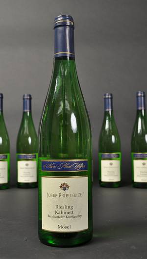 48 fl. Josef Freidrich, Mosel, Riesling Kabinett 2007. 488