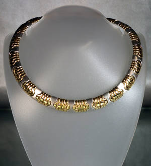 Collier 18kt. guld og hvidguld ca. 151,6 g.