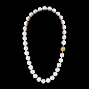 Collier odlade sötvattenspärlor