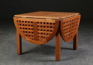 Trip Trap. Kløverformet bord af teaktræ 