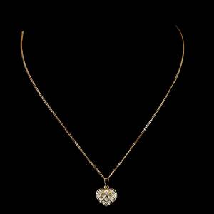 Hänge med smådiamanter