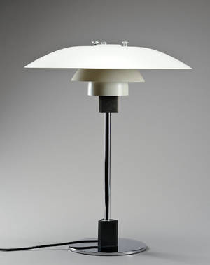 Poul Henningsen 1894-1967. PH 43 bordlampe