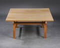Hans J. Wegner. Sofabord af massivt egetræ, kvadratisk plade