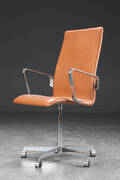 Arne Jacobsen. Oxford stol, cognac læder, 2011  Denne vare er sat til omsalg under nyt varenummer 4684218