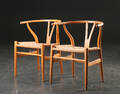 Hans J. Wegner. Par Y- stole, egetræ, model CH-24 2