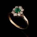 Ring 18 k guld smaragd briljanter