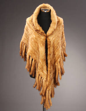 Poncho-sjal af strikket mink, golden