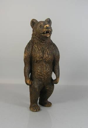 Stehender Bär, vollplastische Figur, Lindenholz, braun bemalt, 2. Hälfte 19. Jh.