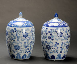 Et par kinesiske lågvaser af porcelæn 2