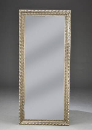 Spejl med udskæringer og facetslibning