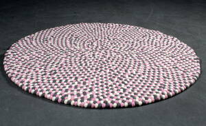Håndlavet DOT tæppe. Ø. 140 cm.