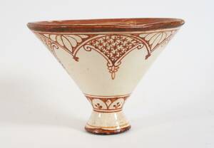 Skål i lergods, 1800-tal