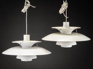 Poul Henningsen. Par PH5 pendler, hvidlakeret. 2