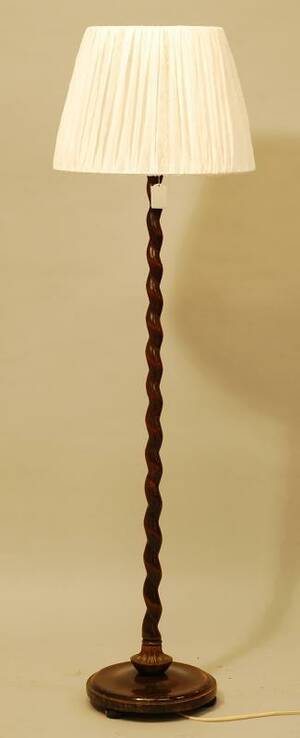 GOLVLAMPA TIDIGT 1900-TAL, HÖ MED SKÄRM 146 CM