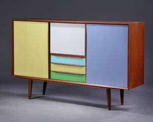 Dansk møbelproducent. Skænk af teak