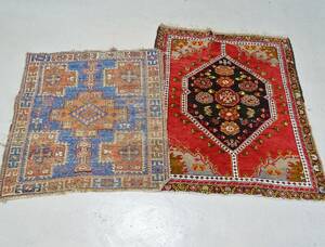 2 st handknutna mattor, med slitage